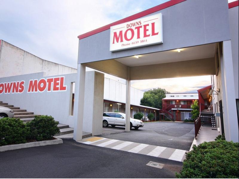 Downs Motel Тувумба Экстерьер фото
