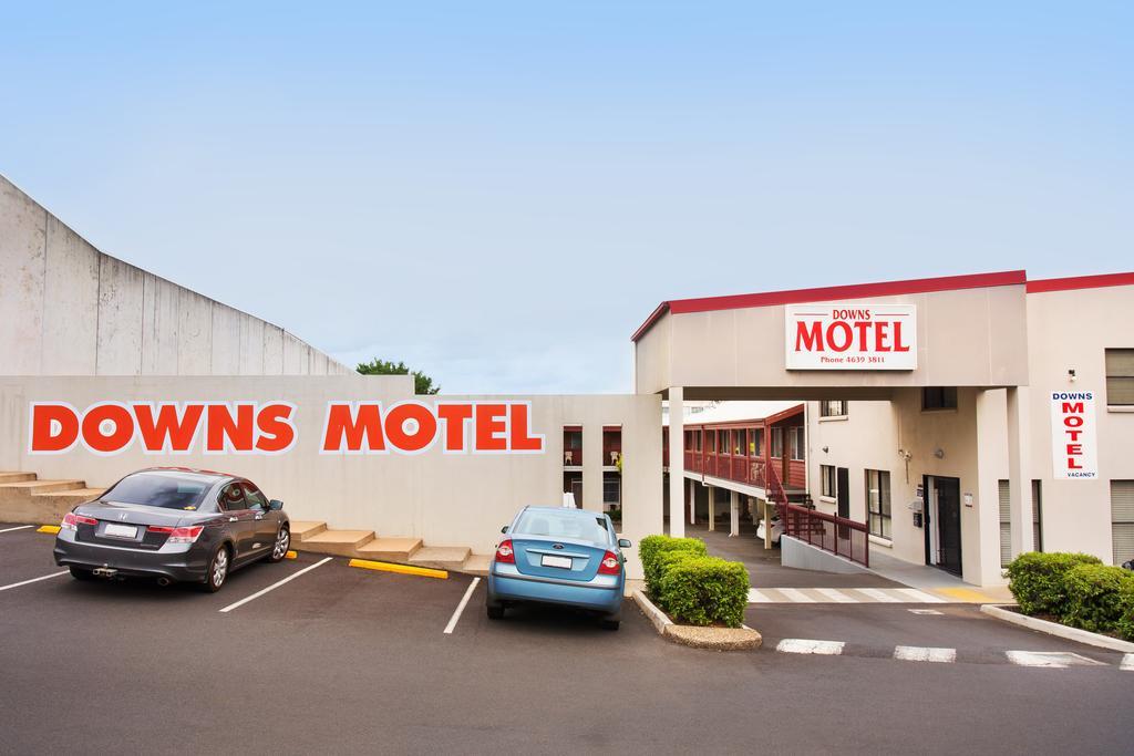 Downs Motel Тувумба Экстерьер фото