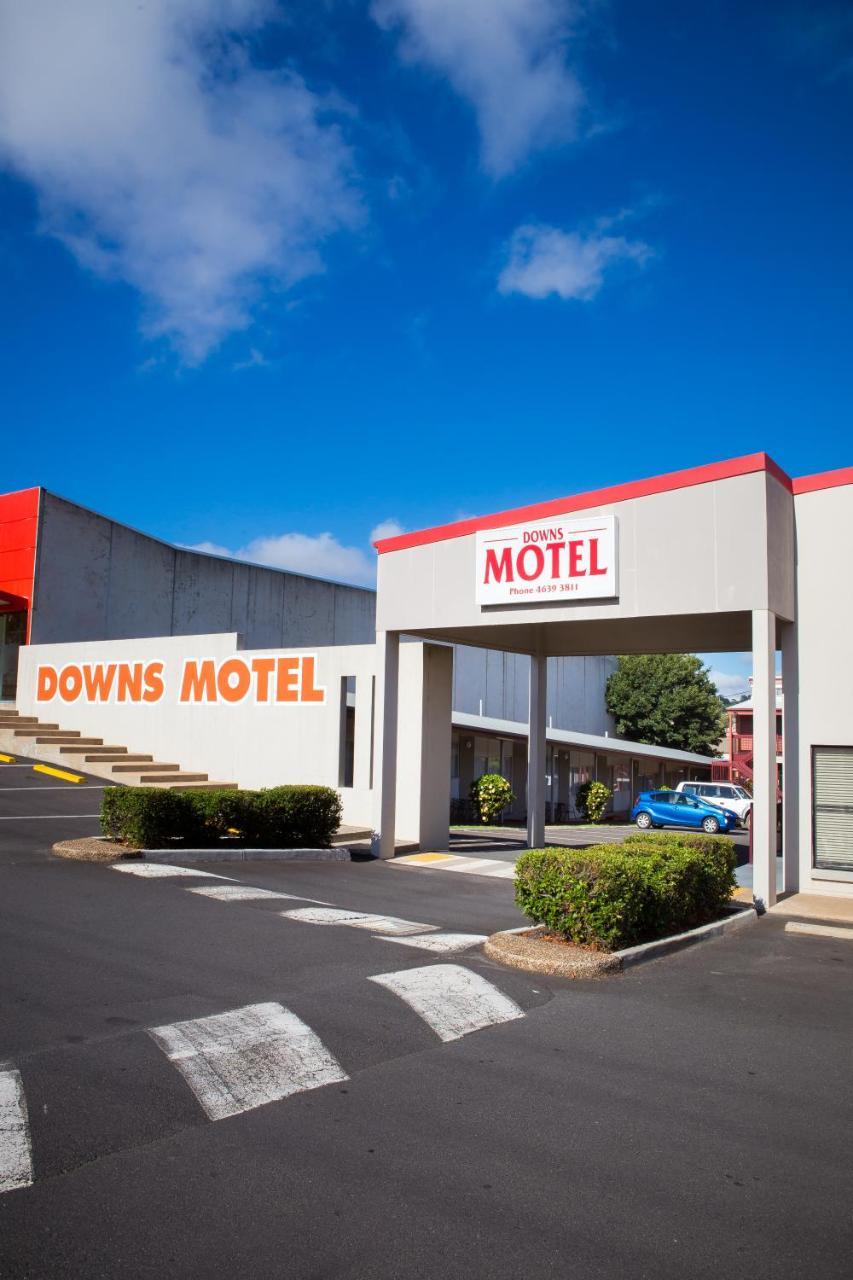 Downs Motel Тувумба Экстерьер фото