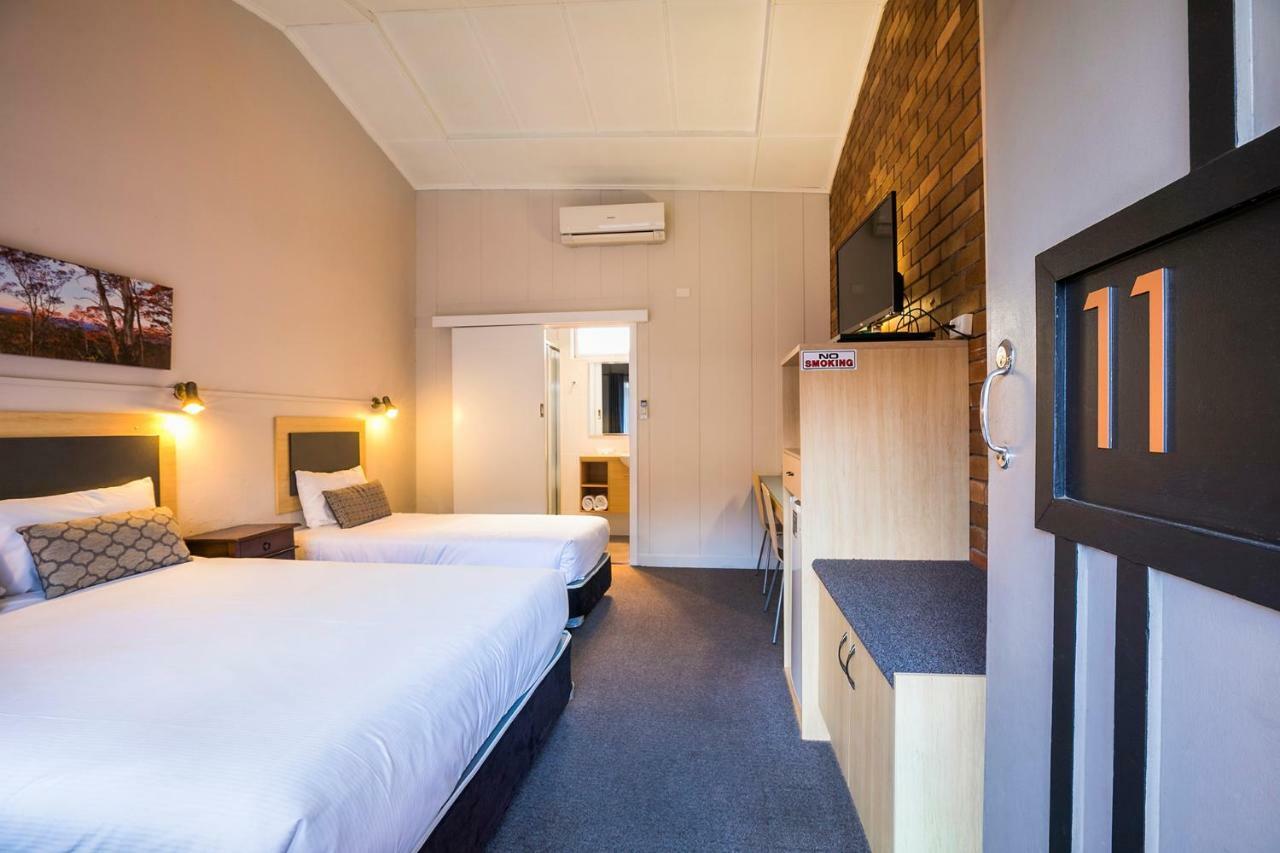 Downs Motel Тувумба Экстерьер фото